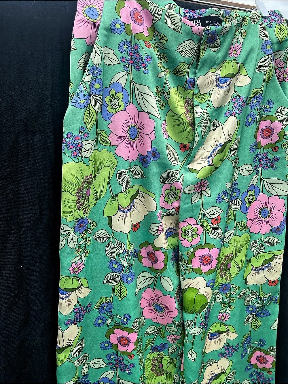 Zara Floral Wide Leg Pants in Green & Pink Size Small